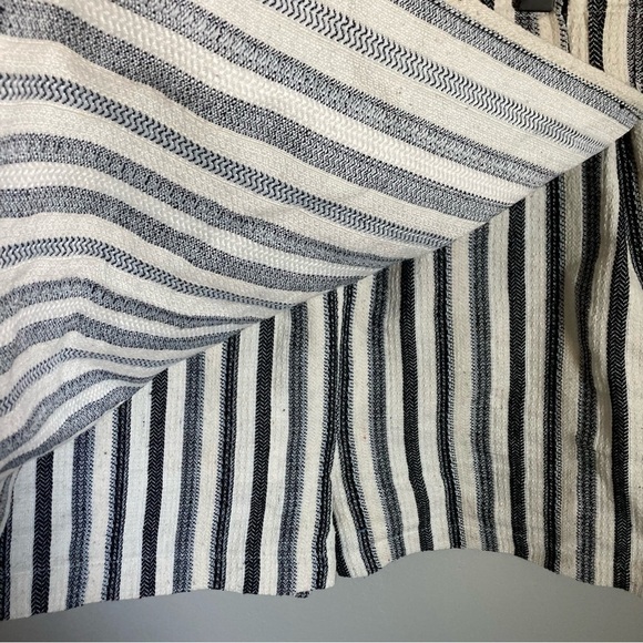 Urban Outfitters Navy & Cream Skort Size Small - Picture 2 of 5